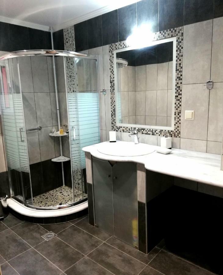 Aspa'S Apartment Kavála ภายนอก รูปภาพ